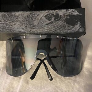 Porche design sunglasses
Yoko Ono iconic sunglasses!